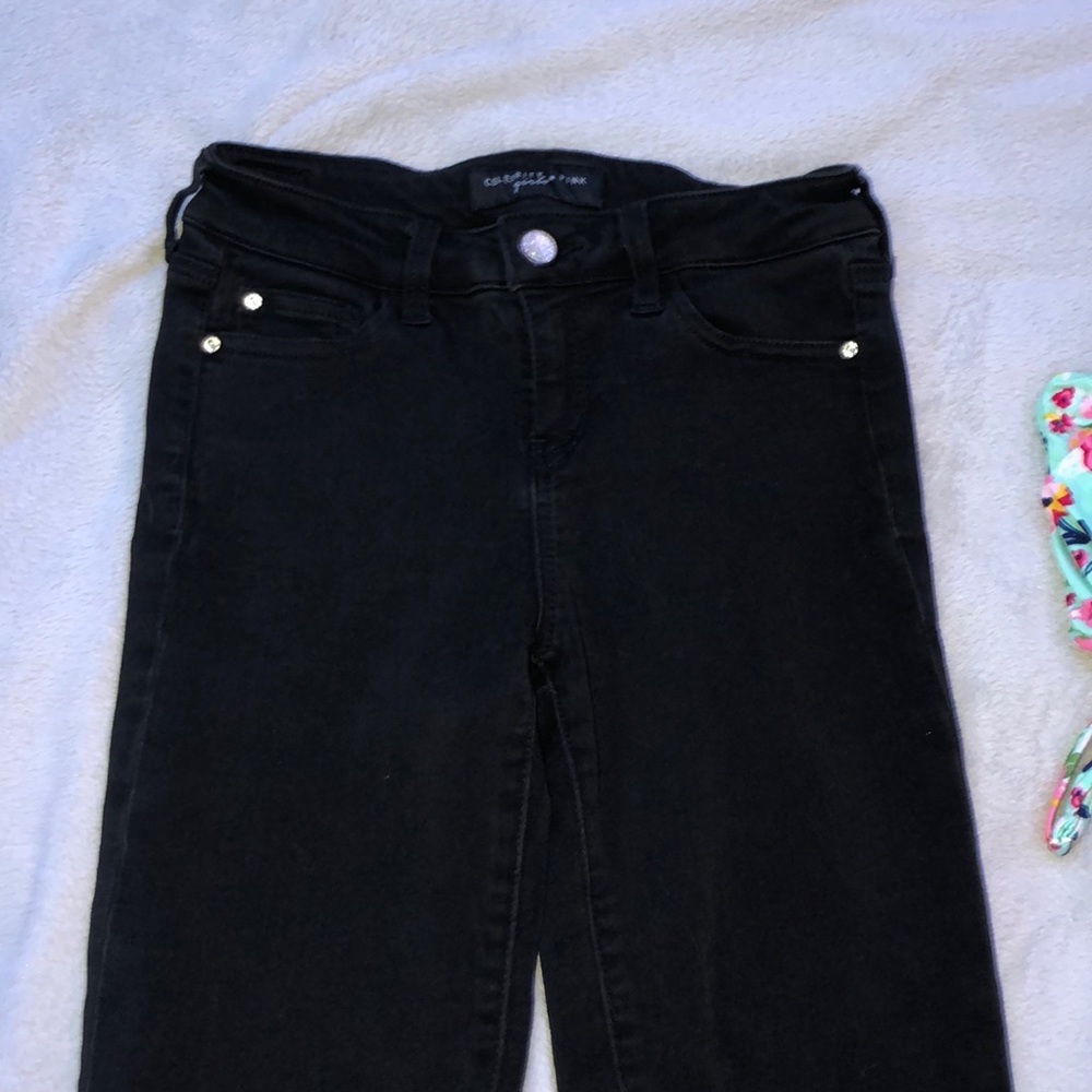 black pants ✨